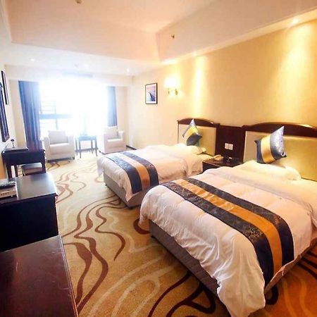 Chengdu Airport Ruijia Hotel Exterior photo