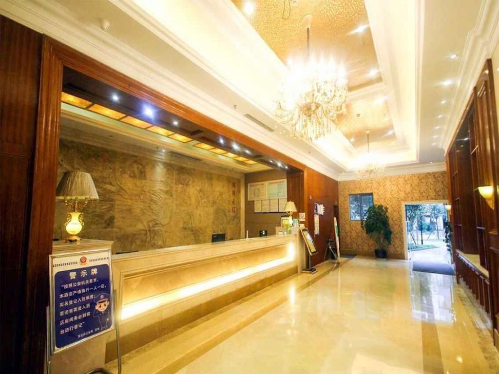 Chengdu Airport Ruijia Hotel Exterior photo